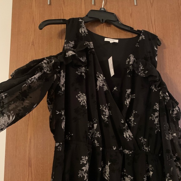 Maurice’s Dress. Long sleeve, cold shoulder, new with tags. Size large - Picture 2 of 5